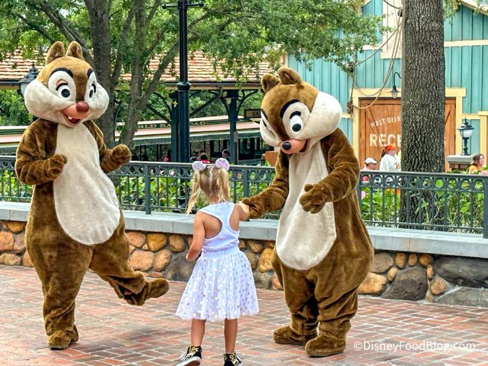 We Found an Unexpected Character MeetandGreet in EPCOT! Disney by Mark