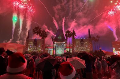 PHOTOS, VIDEO: ‘Jingle Bell, Jingle BAM!’ Fireworks Spectacular Returns for Disney Jollywood Nights