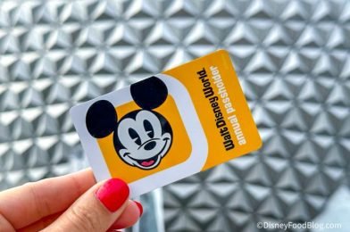 Annual Passholders, Don’t Miss This FREE Souvenir in EPCOT!