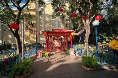 PHOTOS, VIDEO: New ‘Turning Red’ Meilin & Ming Lee Meet and Greet for Lunar New Year at Disney California Adventure