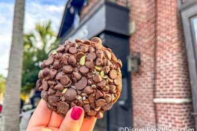 We’ve Got BAD NEWS and GOOD NEWS About Visiting Gideon’s Bakehouse in Disney World at NIGHT