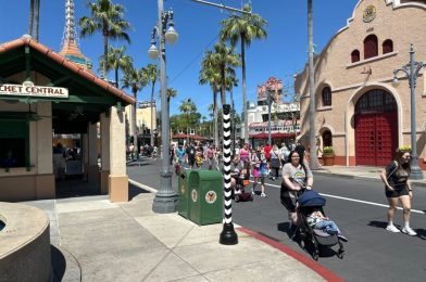 Themed Traffic Signal Refurbished at Disney’s Hollywood Studios