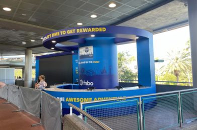 New Universal Rewards Visa Credit Card Kiosk at Universal Orlando Resort Parking Garages