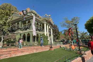 Haunted Mansion Holiday Returns to Disneyland Park for 2024 With Virtual Queue