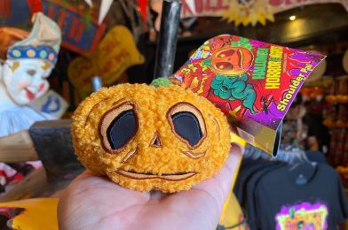 New Lil’ Boo Shoulder Plush and Keychain Debut at Universal Orlando Resort