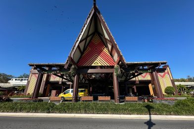 Tropical Christmas Decorations Adorn Disney’s Polynesian Village Resort